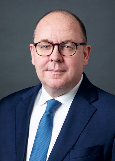 Simon Barrett portrait